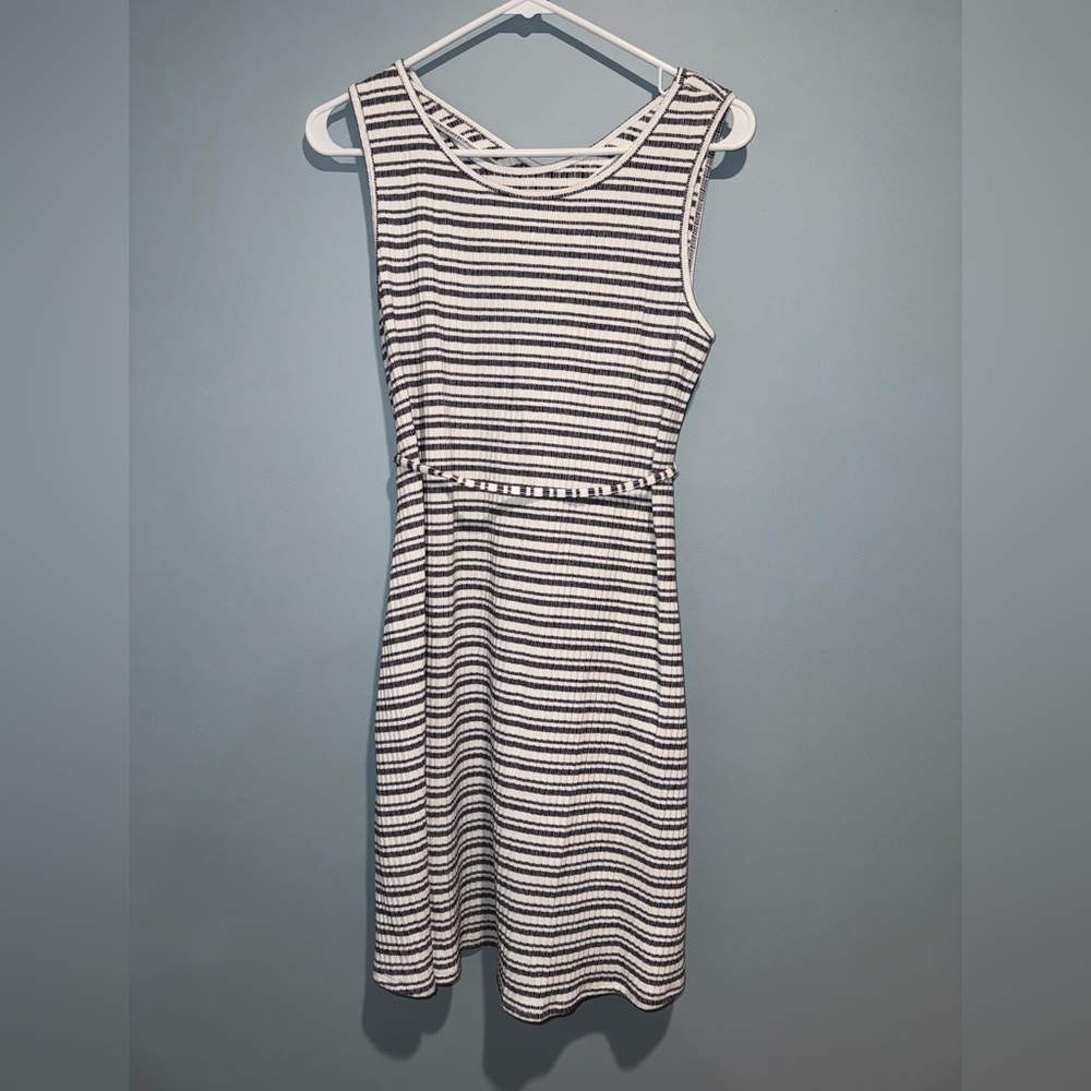 Jessica Simpson maternity dress